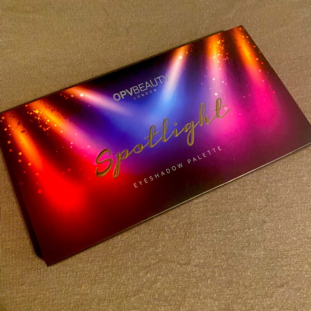 Beautiful and Bold Eyeshadow Palette